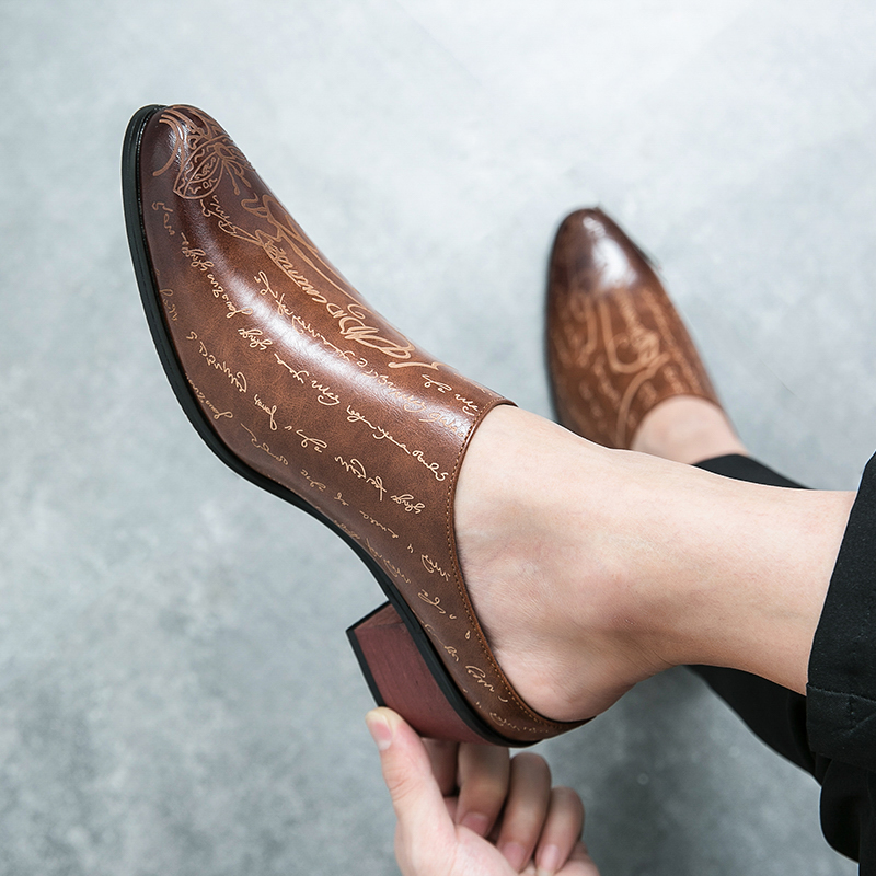 남성용 브라운 가죽 뮬 슬리퍼 레트로 레터 프린트 포인 - Men Shoes Office 리뷰 및 가격